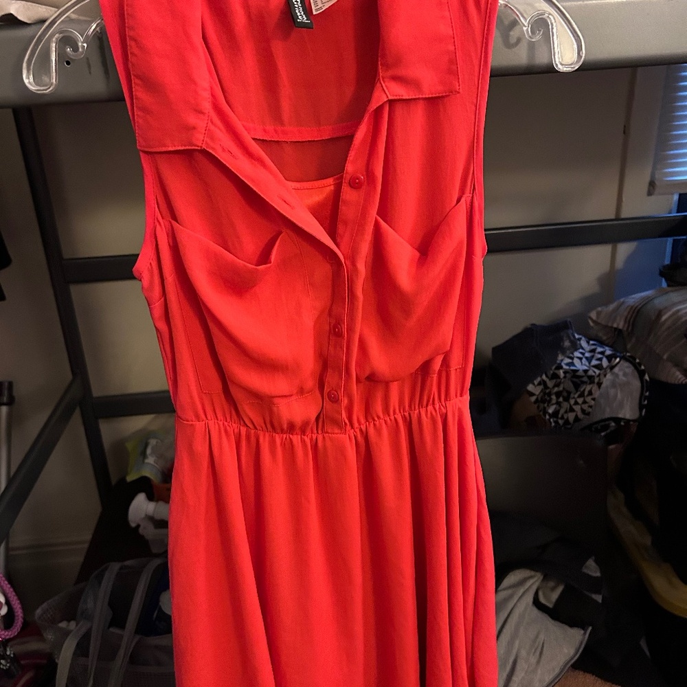 H&M Red Notched Collar Sleeveless Midi Dress